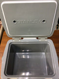 【中古A】アウトドアクーラー7QT（ホワイト）／STANLEY（スタンレー）