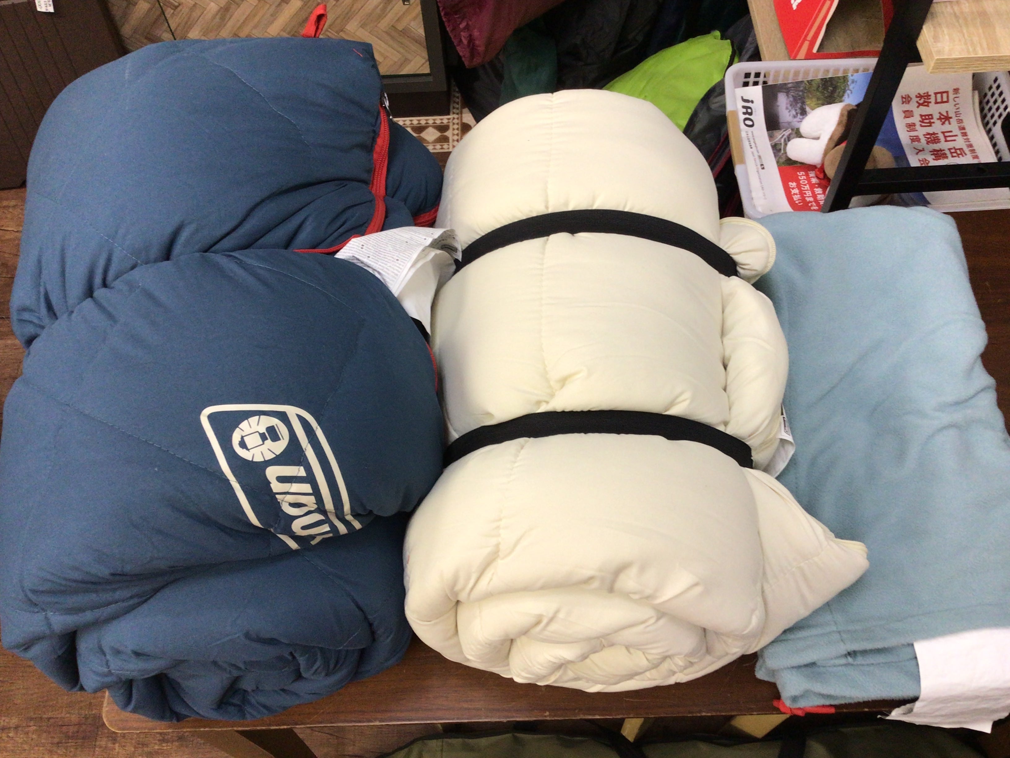 Coleman NORTHRIMスリーピングバッグ オレンジ・黒(中古美しい品) IMG_0195_1.jpg?v=1660385590